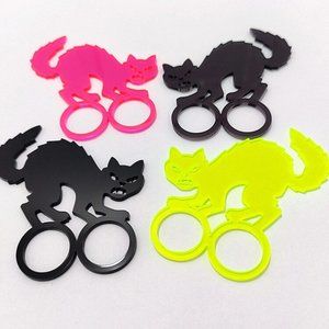 Scaredy Cat Laser Cut Acrylic Black Cat Halloween Two Finger Ring